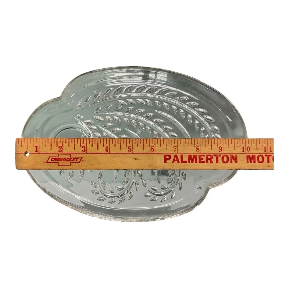 Wheat Sprays Swirls‎ Glass Snack Plate Trays